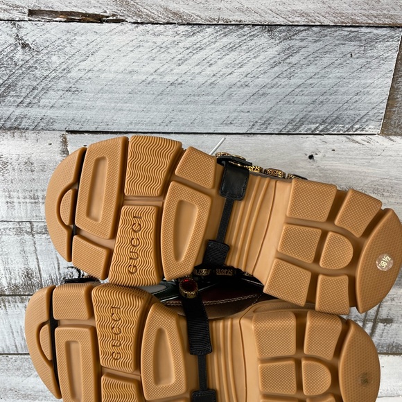 Gucci Flashtrek Gold Sega size 38.5 sneaker with removable crystal straps - Picture 4 of 10